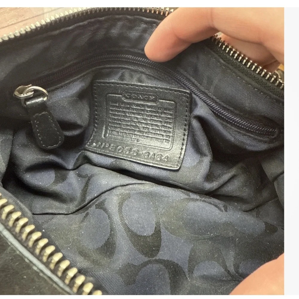 Coach Vintage Black Leather Hamptons SoHo Semi Baguette Shoulder Bag NWOT - Picture 8 of 10